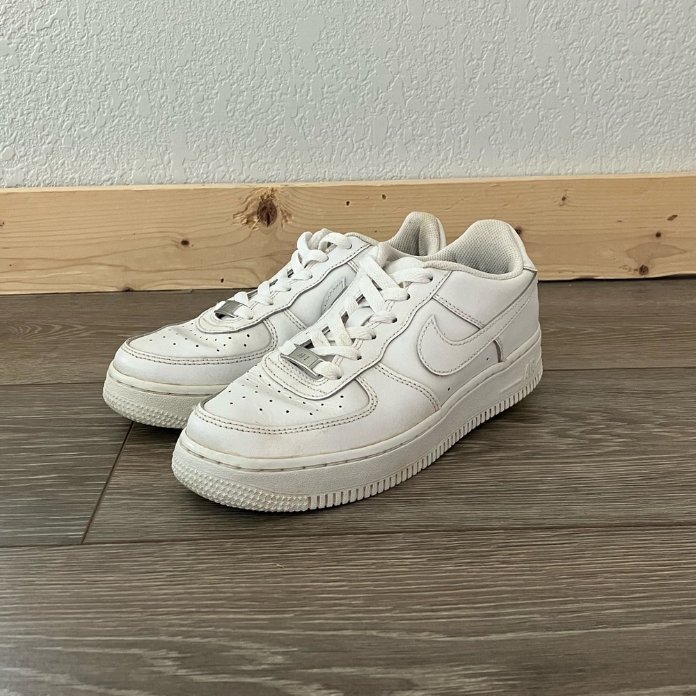 Nike Air Force 1 White shoes Youth 4.5